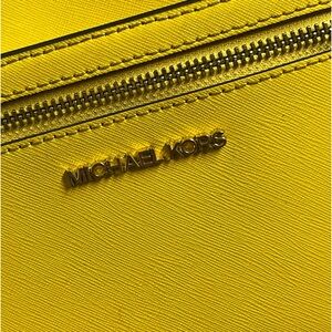 Micheal Kors crossed Body Camera Bag